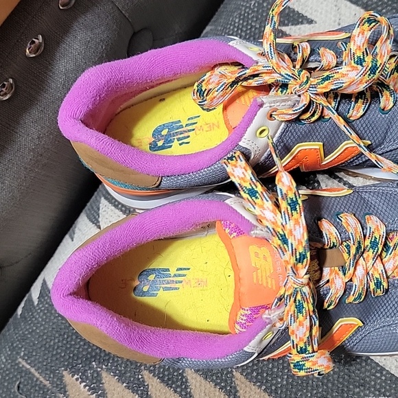 New Balance 574 - Picture 3 of 7